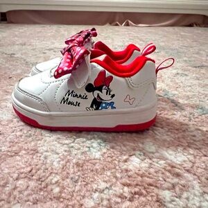 Minnie Mouse Toddler Girl Sneaker size 5